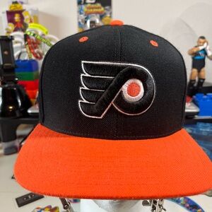 VINTAGE Philly Flyers Official NHL Snapback